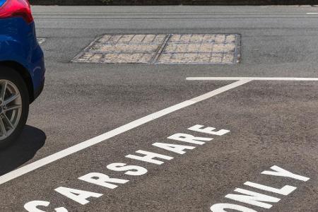 Für Carsharing-Fahrzeuge professioneller Anbieter können im neuen Jahr eigene Parkplätze geschaffen werden, um den Nutzern d...