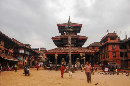 Bhaktapur ist die kleinste und älteste Königsstadt in Nepal. Ein Besuch versetzt einen zurück ins Mittelalter: Uralte Tempel...