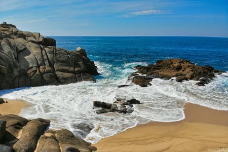 An der Pazifikküste liegt der Bundesstaat Michoacán. Hier befindet sich einer der schönsten Strände Mexikos: der Playa Marua...