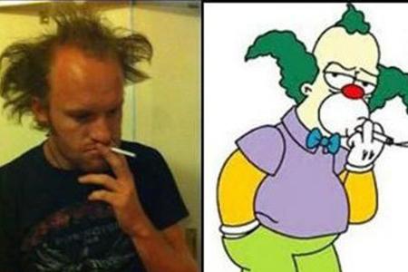 Krusty der Clown und dieser Mann mit der Zigarette im Mund besuchen wohl denselben Friseur und pflegen augenscheinlich auch ...