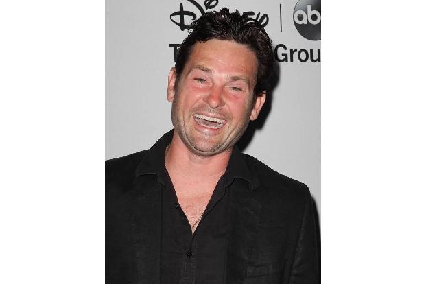 Henry Thomas (48) wurde mit elf Jahren als Alien-Freund Elliott in 'E.T. - Der Außerirdische' weltberühmt. Kürzlich wurde er...
