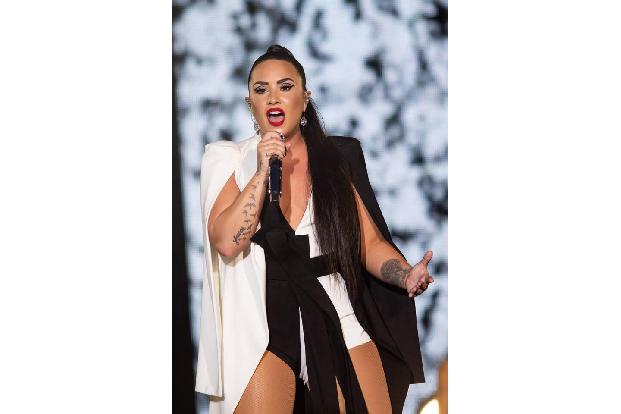 Demi Lovato (27) startete ihre Karriere ebenfalls bei Disney und wurde mit dem TV-Film 'Camp Rock' berühmt. Schon früh litt ...