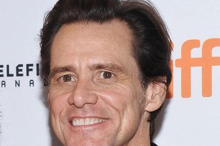In einem Interview mit Oprah Winfrey (64) machte Jim Carrey (56) Witze über seine Twitter-Tirade 2010. Er sei damals aufgrun...
