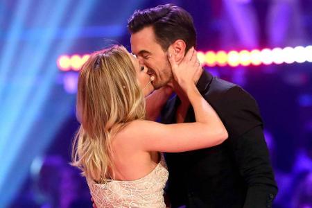 Schluss, aus, vorbei: Helene Fischer und Florian Silbereisen sind kein Paar mehr. Zehn Jahre lang zelebrierten sie ihre Lieb... Schluss, aus, vorbei: Helene Fischer und Florian Silbereisen sind kein Paar mehr. Zehn Jahre lang zelebrierten sie ihre Lieb...