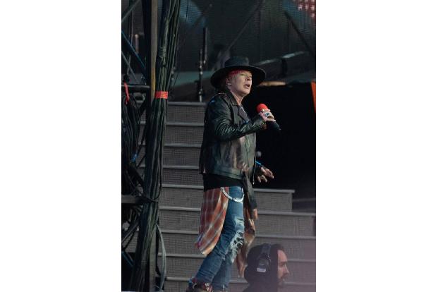 ...Axl Rose klar kam. Erst viele Jahre später fanden die beiden sich wieder zusammen.
