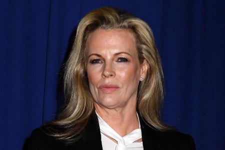 2012 zeigte sich Schauspielerin und Oscar-Gewinnerin Kim Basinger noch mit sichtbaren Poren und kleinen Grübchen.