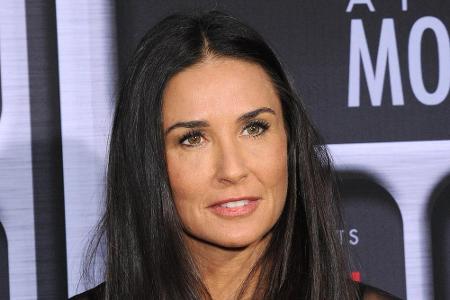 Mit so manchem Mittel dürfte über die Jahre auch Schauspielerin Demi Moore ihrer ewigen Jugend auf die Sprünge geholfen haben.