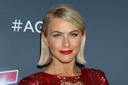 Julianne Hough setzt auf glatte Variante