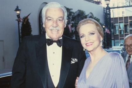 ... US-amerikanischen Schauspieler Cesar Romero. (1907-1994), hier mit Schauspielerin Anne Jeffreys (1923-2017).