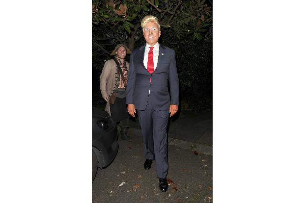 ...sich Comedian David Walliams zu Halloween 2016 als Donald Trump verkleidete, war dessen US-Präsidentschaftskandidatur tat...