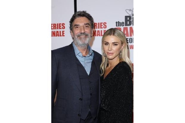 ...Chuck Lorre, der gemeinsam mit Produzent und Drehbuchautor Bill Prady das Konzept der Serie ausbaute. Nach zwölf Jahren s...