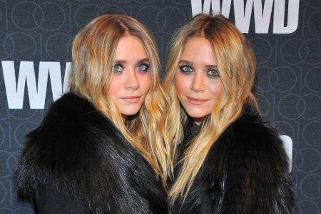 Durch die großen Kulleraugen und das fehlende Lächeln wirken Ashley (33) und Mary-Kate Olsen (33) ein wenig traurig. Letzter...