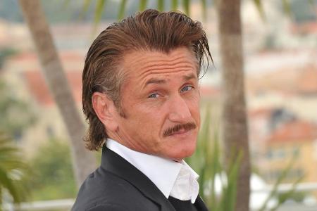 Warum Schauspieler Sean Penn (58) jedoch meist kein Lächeln auf den Lippen trägt, weiß vermutlich nur er selbst.