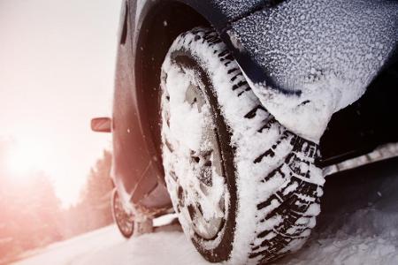 Der Winter naht und schon bald ist es wieder Zeit, die Reifen zu wechseln. Welche Sie für ihren Kleinwagen in Betracht ziehe...