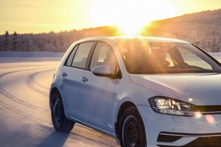 Die Note 2,6 bekommen der Hankook Winter i*cept RS2 und der Continental Winter Contact TS860. Beide schrammen an 