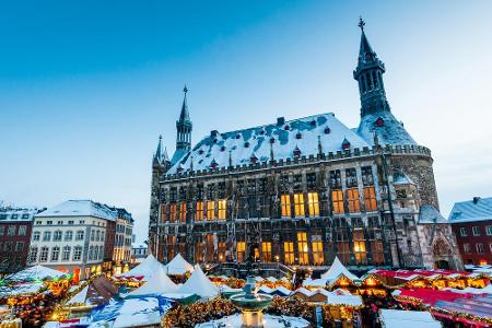 Tief im Westen liegt Aachen. Die Stadt überzeugt durch eine Kombination aus sehenswerter Altstadt und trendiger Studentensta...