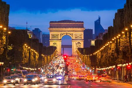 Wussten Sie, dass in Paris nur ein einziges Stoppschild steht? Doch nicht etwa an einer vielbefahrenen Straße, sondern an ei...