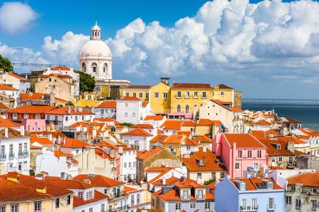 Lissabon gehört zu den absoluten Perlen in Europa. Die Stadt mit den sieben Hügeln strotzt nur so vor Sehenswürdigkeiten und...