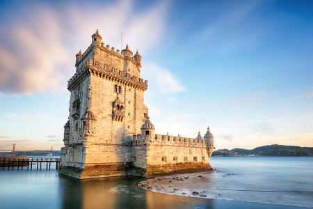 Der Torre de Belém ist ein Turm, welcher im Jahr 1521 erbaut wurde und direkt am Meer liegt. Früher diente er als Leuchtturm...