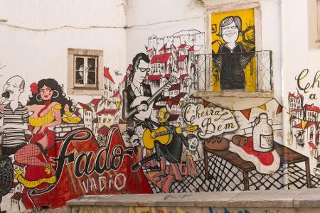 Lissabon ist eine der Welthauptstädte für Streetart. Viele großartige Kunstwerke warten an Straßenecken darauf, entdeckt zu ...