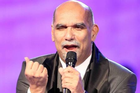 Freddy Sahin-Scholl hat die außergewöhnliche Fähigkeit, ein Musikstück in zwei Stimmlagen zu singen, was ihm 2010 schließlic...