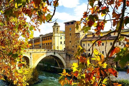 Städtereisen im Herbst haben ihren eigenen Charme: Die Hauptreisezeit ist vorbei, die Flug- und Hotelpreise sinken und die S...