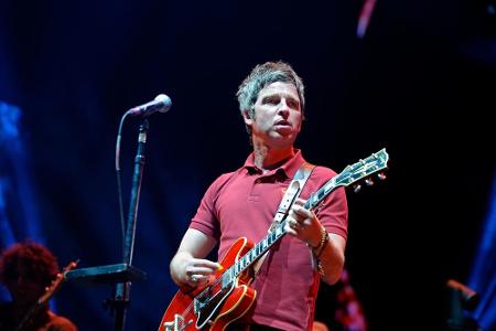 Auch Ex-Oasis-Mastermind Noel Gallagher (52), kämpft mit der Rechtschreibung - Es hielt ihn nicht auf, einer der größten Son...