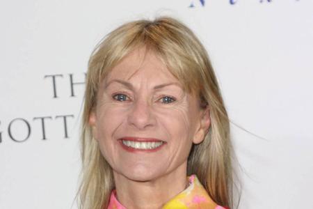 Die britische Schriftstellerin Kate Mosse (57, 