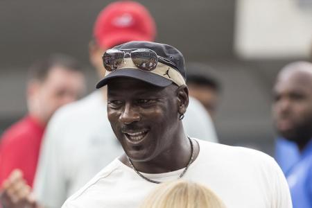 Michael Jordan (56) hingegen ist ein ehemaliger Basketballspieler.