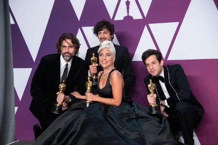 Lady Gaga und ihre Co-Autoren (von links) Andrew Wyatt, Anthony Rossomando und Mark Ronson wurden für 
