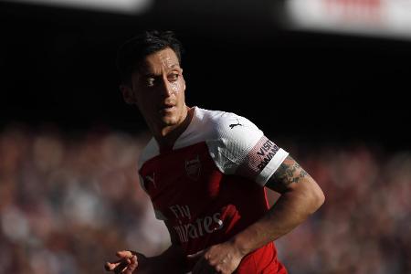 Özil 3 Imago Images Sportimage.jpg