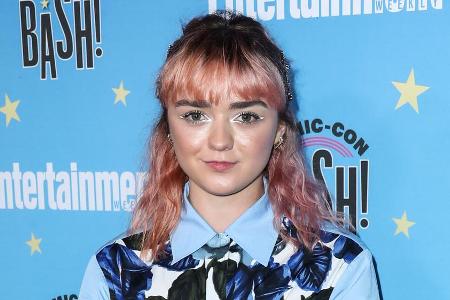 Maisie Williams liebt ihre farbenfrohe Haarpracht