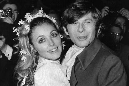 Der Filmstar und der Regisseur: Sharon Tate und Roman Polanski bei ihrer Hochzeit 1968 in London. Die Schauspielerin wurde e...