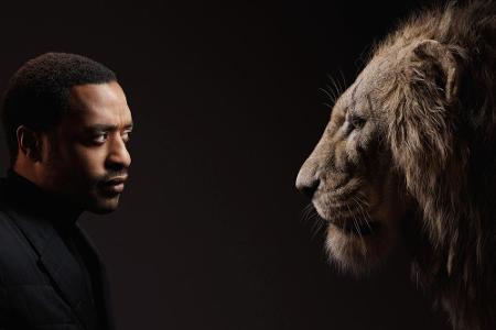 Chiwetel Ejiofor hat den Part von Scar übernommen. Er war 2014 für seine Performance in 