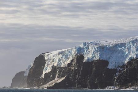 Die norwegische Bouvetinsel ist ein Eiland im Südpolarmeer. Bis zur nächsten Insel sind es 1.850 km, was Bouvet zu einem der...