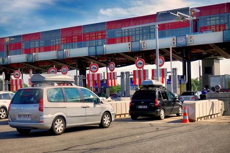 In anderen Ländern gibt es eine streckenbezogene Maut. In Frankreich (