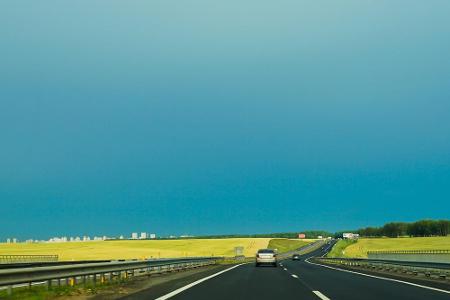 Auch Weißrussland hat ein elektronisches Mautsystem. An der Grenze bekommen Sie gegen eine Sicherheitsleistung eine On-Board...