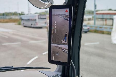Daimler Abbiegeassistent Notbremsassistent Lkw