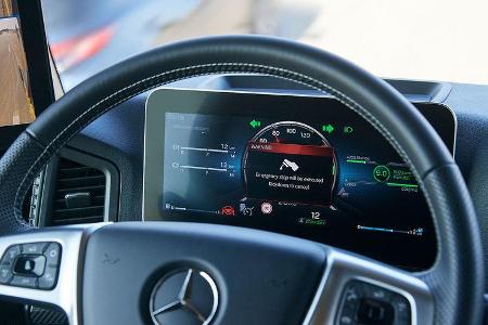 Daimler Abbiegeassistent Notbremsassistent Lkw