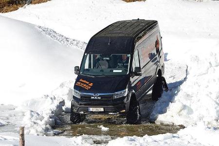 MAN TGE 4x4 Raupenantrieb