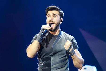 Auch Chingiz vertritt sein Land, Aserbaidschan, nicht zum ersten Mal beim ESC. 2018 hat er das Finale in Portugal verpasst, ...