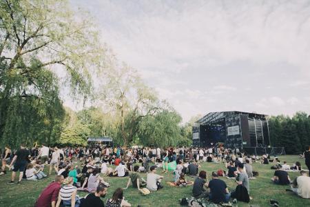 Das Off Festival im polnischen Katowice ist malerisch inmitten von Wald und Wiesen gelegen. Dieses Jahr steigt das Musikspek...