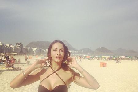 06 Janina httpsde-de.facebook.comJanina.Youssefian.Offiziell.jpg