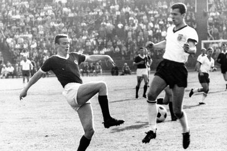 Der am 11. September 1945 in München geborene Franz Anton Beckenbauer landet bereits als 13-Jähriger beim FC Bayern und gibt...