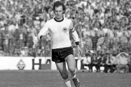 Beckenbauer gilt als Erfinder der Libero-Position und einer der besten Spieler der Geschichte. Der auf dem Platz stets äußer...