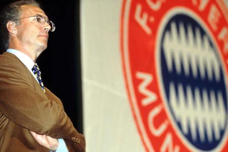 Nach dem Ende seiner Trainerkarriere wechselt Beckenbauer hinter die Kulissen und wird Funktionär. Von 1994 bis 2009 steht e...