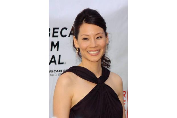 ...Ling Woo in der beliebten Serie 'Ally McBeal' besetzt wurde. Zuschauer liebten es, sie zu hassen, und so wurde Lucy 1998 ...