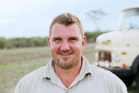 Der 32-jährige Stefan ist in zweiter Generation in Namibia geboren. Er ist seit vier Jahren alleine: 