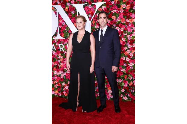 ...Amy Schumer lud zwar Bilder von der Hochzeitszeremonie auf Instagram hoch, allerdings war sie zu dem Zeitpunkt bereits un...