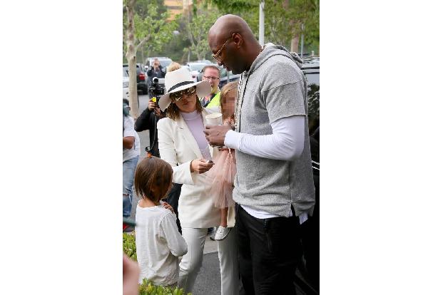 ...Khloé ähnliche Situationen bereits, denn auch ihr Ex-Mann Lamar Odom konnte die Finger nicht von anderen Frauen lassen un...